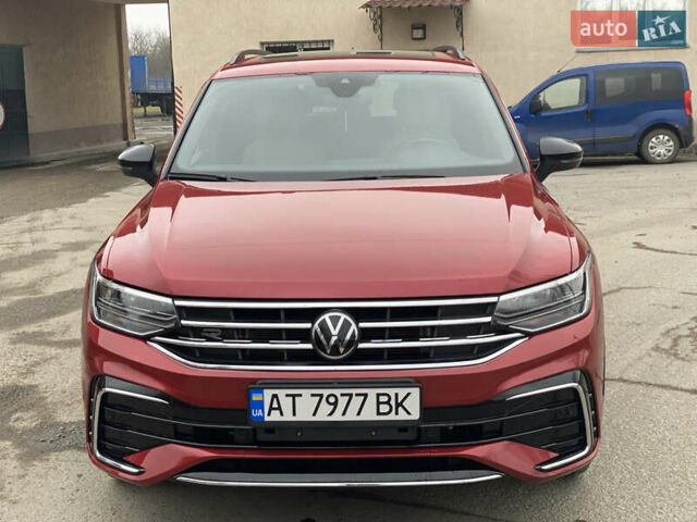 Червоний Фольксваген Тігуан, об'ємом двигуна 1.98 л та пробігом 51 тис. км за 26999 $, фото 4 на Automoto.ua