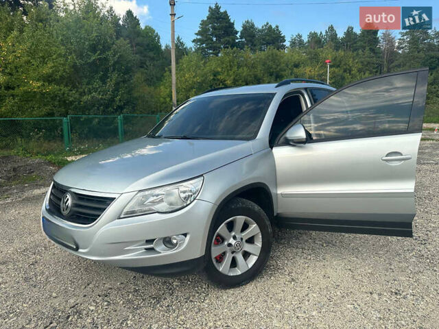 Фольксваген Тигуан, объемом двигателя 2 л и пробегом 262 тыс. км за 9800 $, фото 3 на Automoto.ua