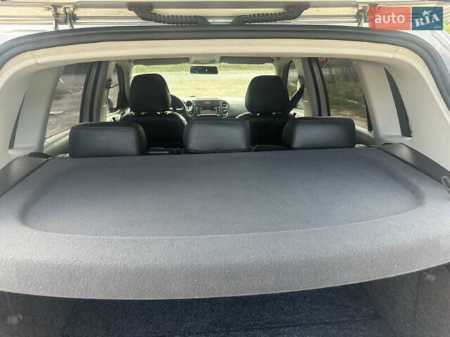 Фольксваген Тигуан, объемом двигателя 2 л и пробегом 262 тыс. км за 9800 $, фото 23 на Automoto.ua