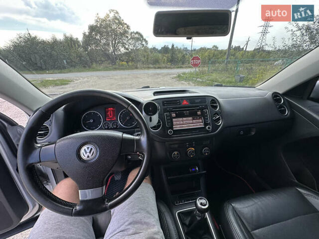Фольксваген Тигуан, объемом двигателя 2 л и пробегом 262 тыс. км за 9800 $, фото 15 на Automoto.ua