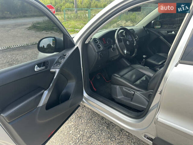 Фольксваген Тигуан, объемом двигателя 2 л и пробегом 262 тыс. км за 9800 $, фото 9 на Automoto.ua