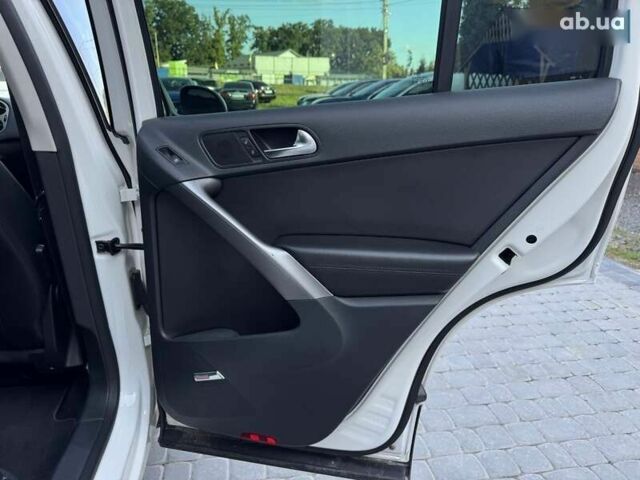 Фольксваген Тігуан, об'ємом двигуна 2 л та пробігом 254 тис. км за 10800 $, фото 25 на Automoto.ua