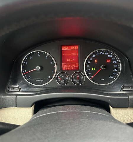 Фольксваген Тигуан, объемом двигателя 2 л и пробегом 242 тыс. км за 8000 $, фото 24 на Automoto.ua