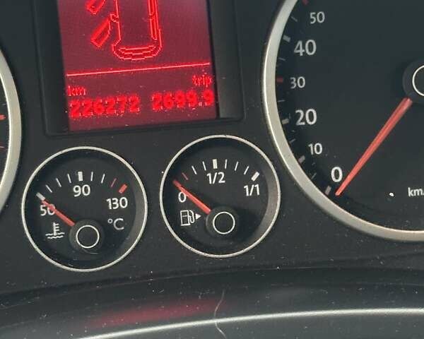 Фольксваген Тигуан, объемом двигателя 2 л и пробегом 230 тыс. км за 11500 $, фото 10 на Automoto.ua