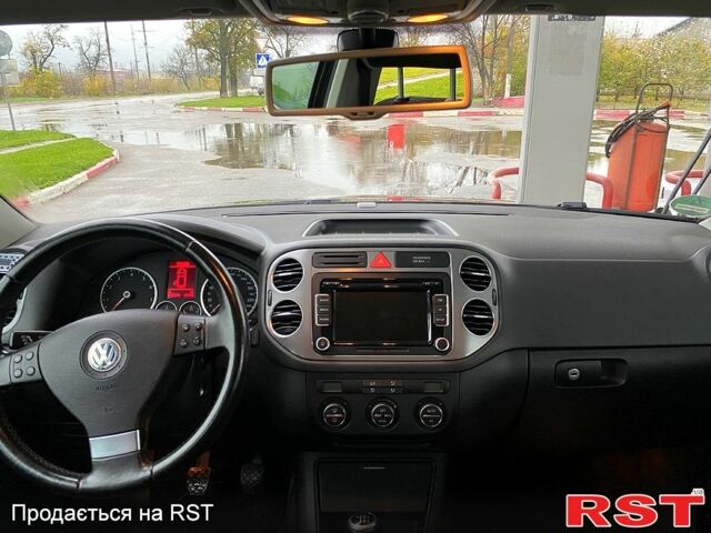 Фольксваген Тигуан, объемом двигателя 1.4 л и пробегом 183 тыс. км за 9300 $, фото 8 на Automoto.ua