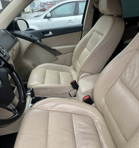 Фольксваген Тигуан, объемом двигателя 2 л и пробегом 242 тыс. км за 8000 $, фото 13 на Automoto.ua