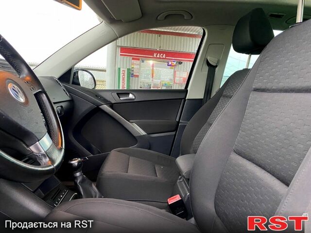 Фольксваген Тигуан, объемом двигателя 1.4 л и пробегом 183 тыс. км за 9300 $, фото 7 на Automoto.ua