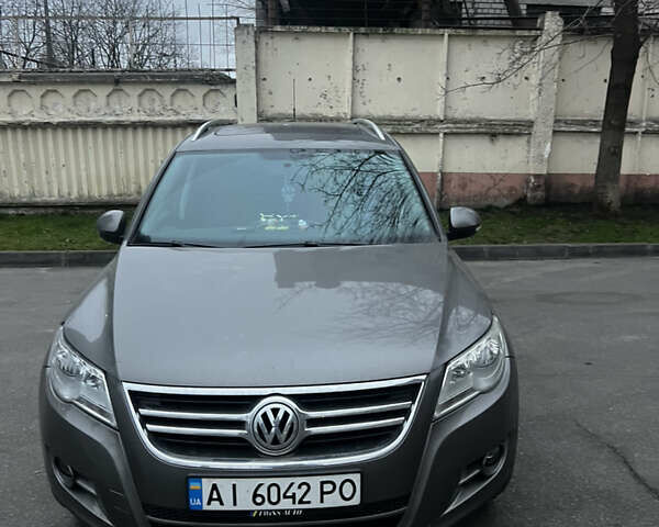 Фольксваген Тігуан, об'ємом двигуна 2 л та пробігом 230 тис. км за 9500 $, фото 1 на Automoto.ua