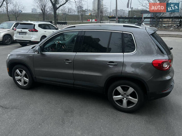 Фольксваген Тігуан, об'ємом двигуна 2 л та пробігом 230 тис. км за 9500 $, фото 4 на Automoto.ua