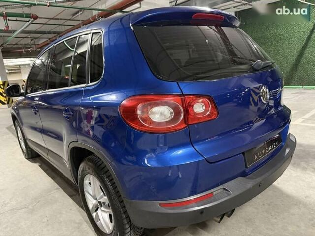Фольксваген Тигуан, объемом двигателя 2 л и пробегом 252 тыс. км за 8700 $, фото 6 на Automoto.ua
