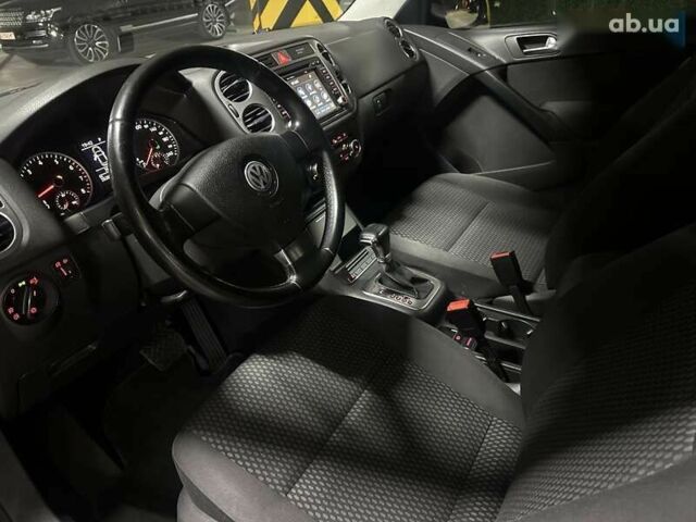 Фольксваген Тигуан, объемом двигателя 2 л и пробегом 252 тыс. км за 8700 $, фото 17 на Automoto.ua