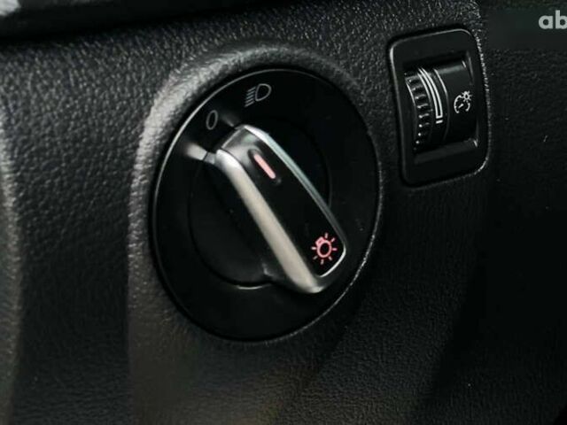 Фольксваген Тигуан, объемом двигателя 2 л и пробегом 278 тыс. км за 10000 $, фото 9 на Automoto.ua