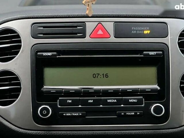 Фольксваген Тигуан, объемом двигателя 2 л и пробегом 278 тыс. км за 10000 $, фото 16 на Automoto.ua