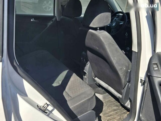 Фольксваген Тигуан, объемом двигателя 2 л и пробегом 124 тыс. км за 9900 $, фото 13 на Automoto.ua