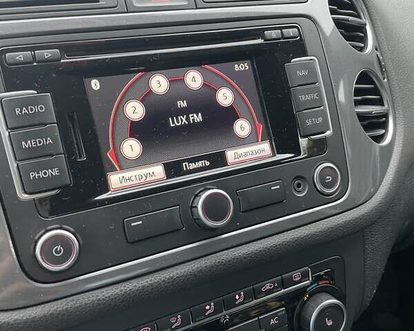 Фольксваген Тігуан, об'ємом двигуна 2 л та пробігом 220 тис. км за 14300 $, фото 9 на Automoto.ua