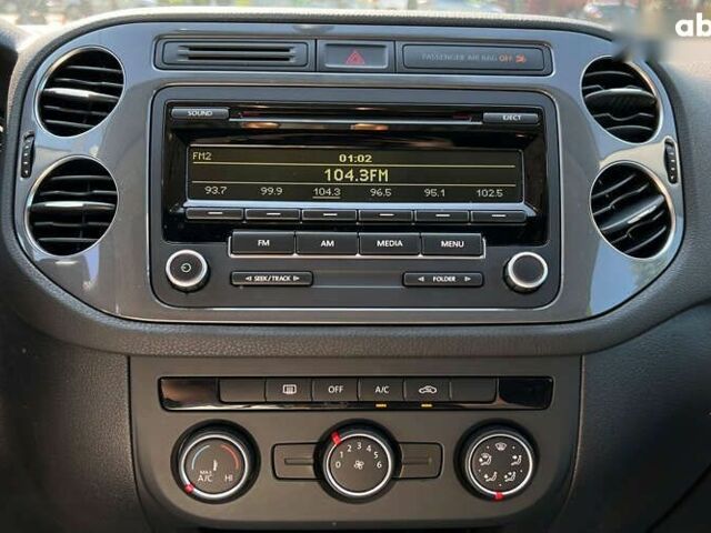 Фольксваген Тигуан, объемом двигателя 2 л и пробегом 194 тыс. км за 12800 $, фото 16 на Automoto.ua