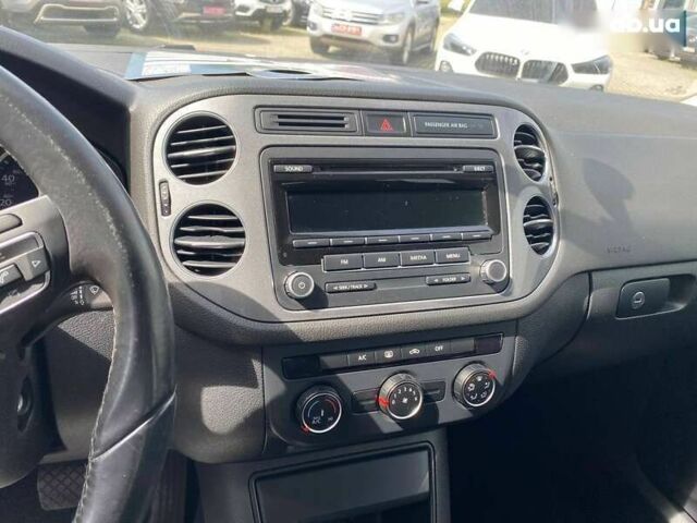 Фольксваген Тігуан, об'ємом двигуна 2 л та пробігом 201 тис. км за 10300 $, фото 12 на Automoto.ua