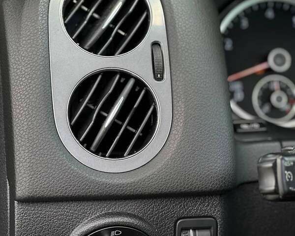 Фольксваген Тігуан, об'ємом двигуна 2 л та пробігом 157 тис. км за 13990 $, фото 25 на Automoto.ua