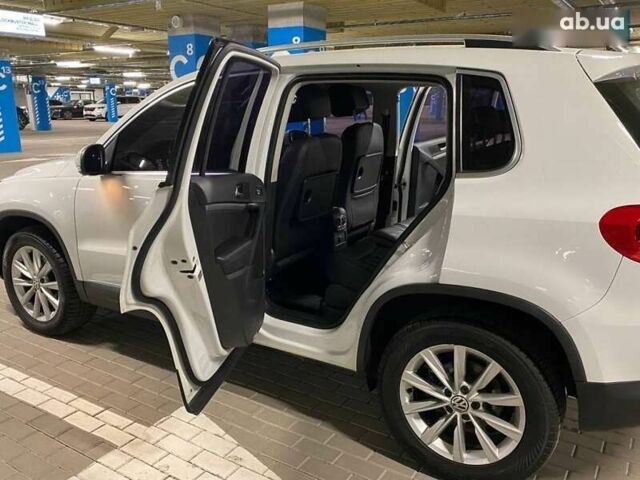 Фольксваген Тігуан, об'ємом двигуна 2 л та пробігом 193 тис. км за 16000 $, фото 12 на Automoto.ua