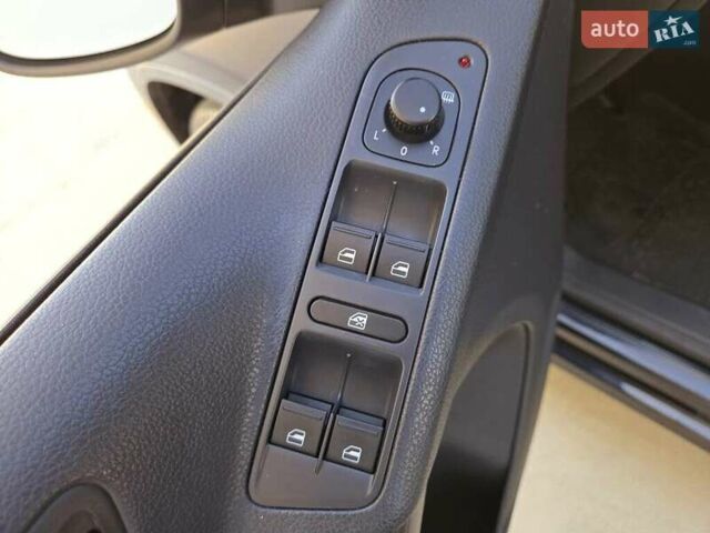 Фольксваген Тигуан, объемом двигателя 1.98 л и пробегом 127 тыс. км за 1400 $, фото 6 на Automoto.ua