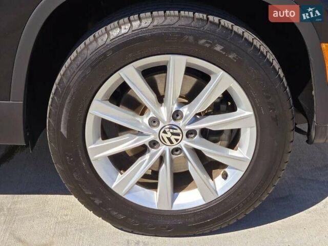 Фольксваген Тигуан, объемом двигателя 1.98 л и пробегом 127 тыс. км за 1400 $, фото 24 на Automoto.ua