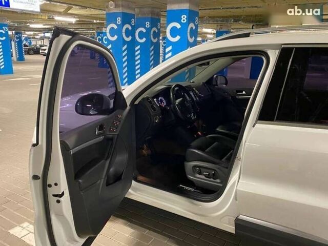 Фольксваген Тігуан, об'ємом двигуна 2 л та пробігом 193 тис. км за 16000 $, фото 16 на Automoto.ua