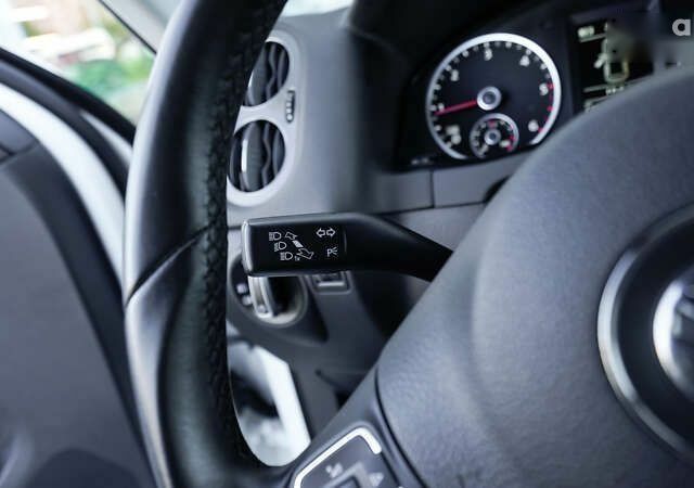 Фольксваген Тигуан, объемом двигателя 2 л и пробегом 77 тыс. км за 17587 $, фото 16 на Automoto.ua