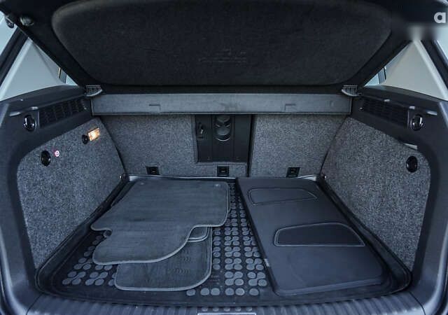 Фольксваген Тигуан, объемом двигателя 2 л и пробегом 77 тыс. км за 17587 $, фото 9 на Automoto.ua