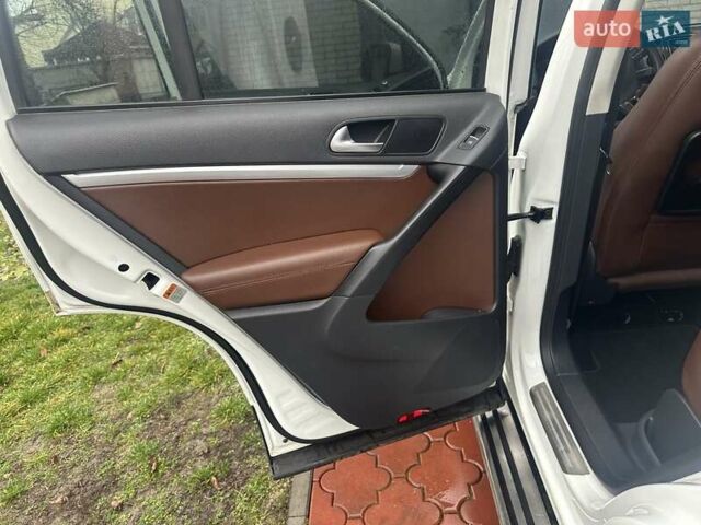 Фольксваген Тігуан, об'ємом двигуна 1.97 л та пробігом 232 тис. км за 15999 $, фото 17 на Automoto.ua