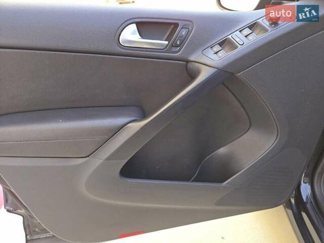 Фольксваген Тигуан, объемом двигателя 1.98 л и пробегом 127 тыс. км за 1400 $, фото 5 на Automoto.ua