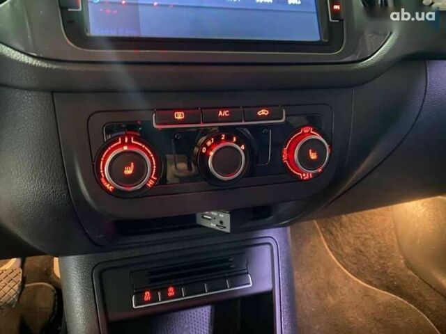 Фольксваген Тігуан, об'ємом двигуна 2 л та пробігом 193 тис. км за 16000 $, фото 19 на Automoto.ua