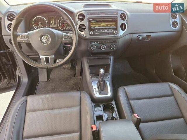 Фольксваген Тигуан, объемом двигателя 1.98 л и пробегом 127 тыс. км за 1400 $, фото 11 на Automoto.ua