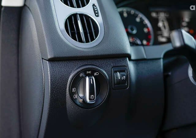 Фольксваген Тигуан, объемом двигателя 2 л и пробегом 77 тыс. км за 17587 $, фото 14 на Automoto.ua