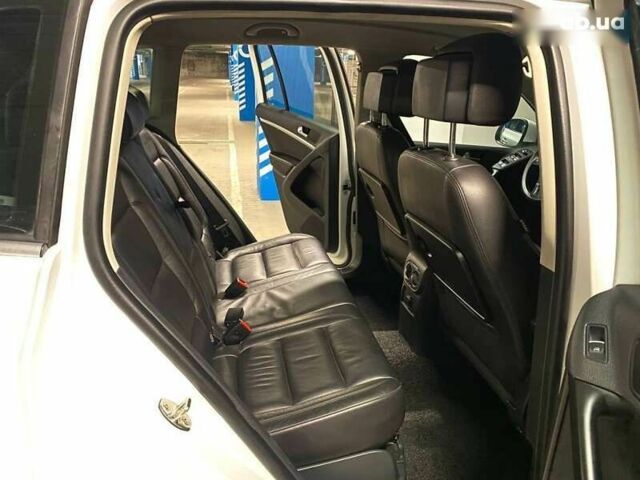 Фольксваген Тігуан, об'ємом двигуна 2 л та пробігом 181 тис. км за 16000 $, фото 19 на Automoto.ua