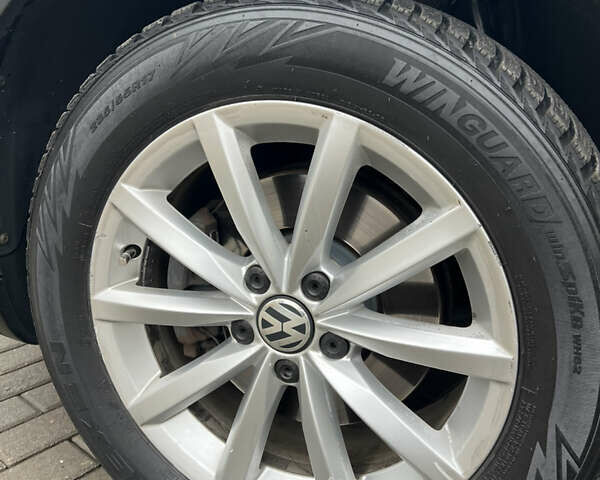 Фольксваген Тігуан, об'ємом двигуна 2 л та пробігом 171 тис. км за 16800 $, фото 10 на Automoto.ua