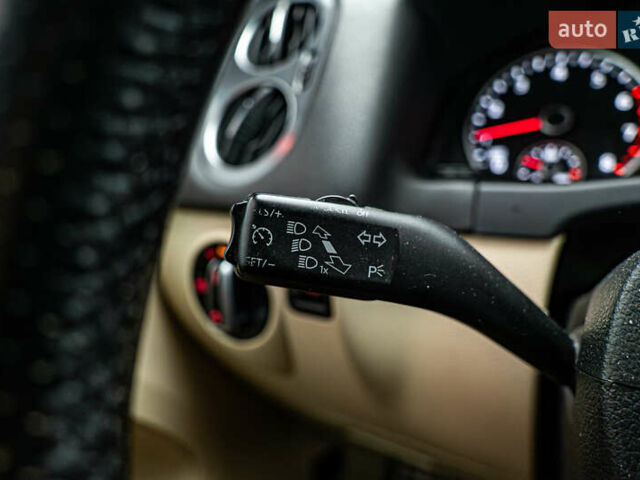 Фольксваген Тигуан, объемом двигателя 2 л и пробегом 178 тыс. км за 12529 $, фото 13 на Automoto.ua