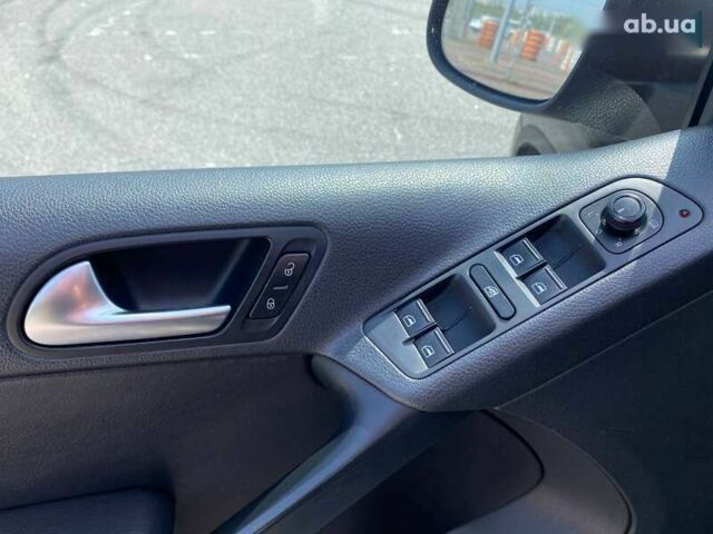 Фольксваген Тігуан, об'ємом двигуна 2 л та пробігом 130 тис. км за 12990 $, фото 11 на Automoto.ua