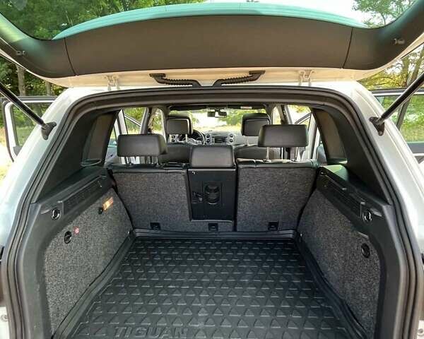 Фольксваген Тигуан, объемом двигателя 1.39 л и пробегом 300 тыс. км за 16600 $, фото 13 на Automoto.ua