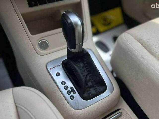 Фольксваген Тигуан, объемом двигателя 2 л и пробегом 129 тыс. км за 14000 $, фото 17 на Automoto.ua