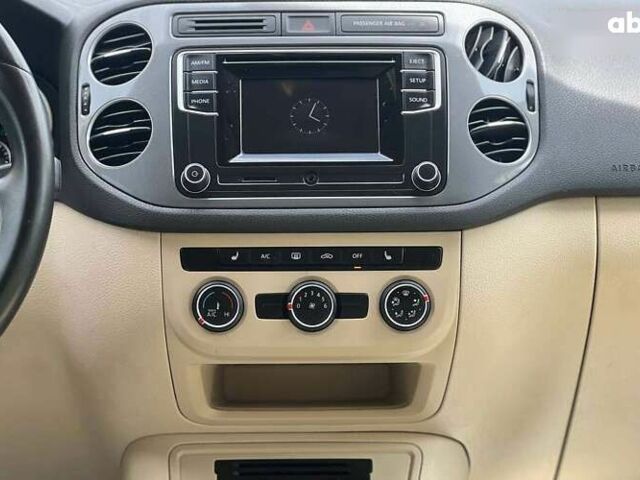 Фольксваген Тигуан, объемом двигателя 2 л и пробегом 129 тыс. км за 14000 $, фото 19 на Automoto.ua