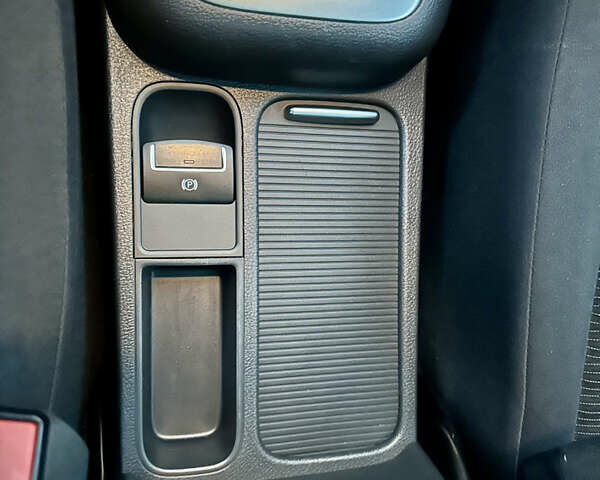 Фольксваген Тигуан, объемом двигателя 2 л и пробегом 123 тыс. км за 12000 $, фото 13 на Automoto.ua