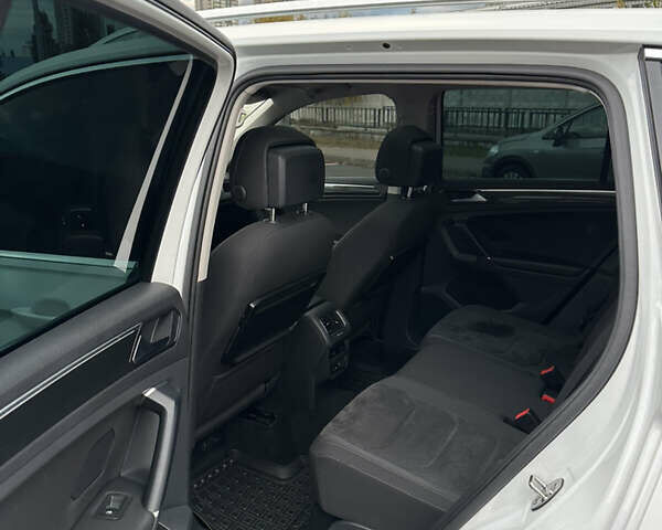 Фольксваген Тигуан, объемом двигателя 1.98 л и пробегом 198 тыс. км за 23500 $, фото 11 на Automoto.ua