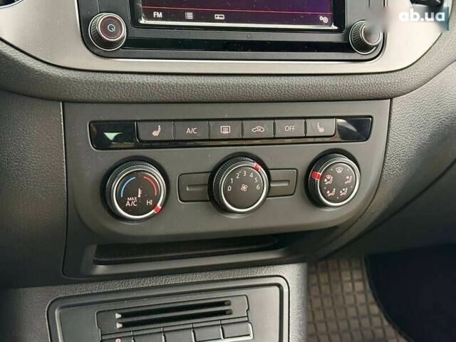 Фольксваген Тігуан, об'ємом двигуна 2 л та пробігом 125 тис. км за 13500 $, фото 27 на Automoto.ua