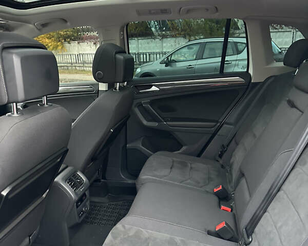 Фольксваген Тигуан, объемом двигателя 1.98 л и пробегом 198 тыс. км за 23500 $, фото 12 на Automoto.ua