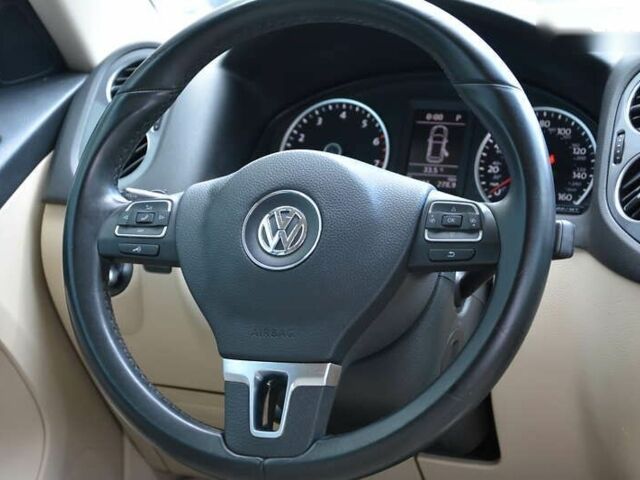 Фольксваген Тигуан, объемом двигателя 2 л и пробегом 170 тыс. км за 11000 $, фото 17 на Automoto.ua