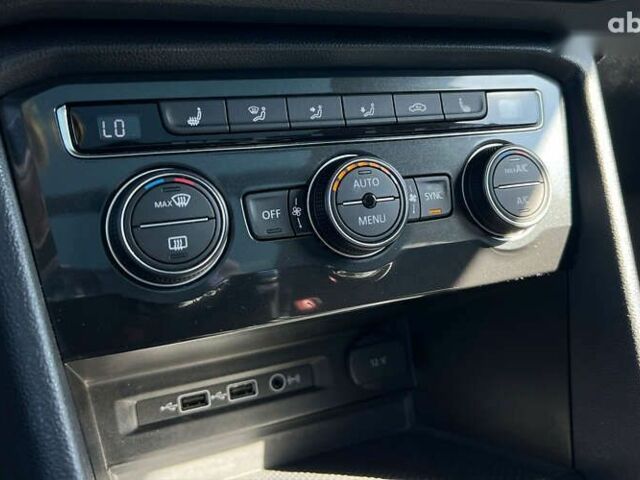 Фольксваген Тігуан, об'ємом двигуна 2 л та пробігом 123 тис. км за 21490 $, фото 20 на Automoto.ua