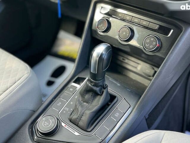 Фольксваген Тигуан, объемом двигателя 2 л и пробегом 42 тыс. км за 17000 $, фото 13 на Automoto.ua