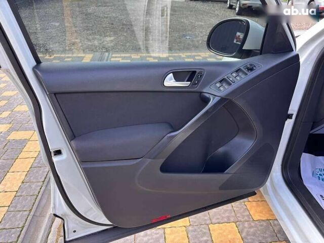 Фольксваген Тигуан, объемом двигателя 2 л и пробегом 134 тыс. км за 12600 $, фото 18 на Automoto.ua