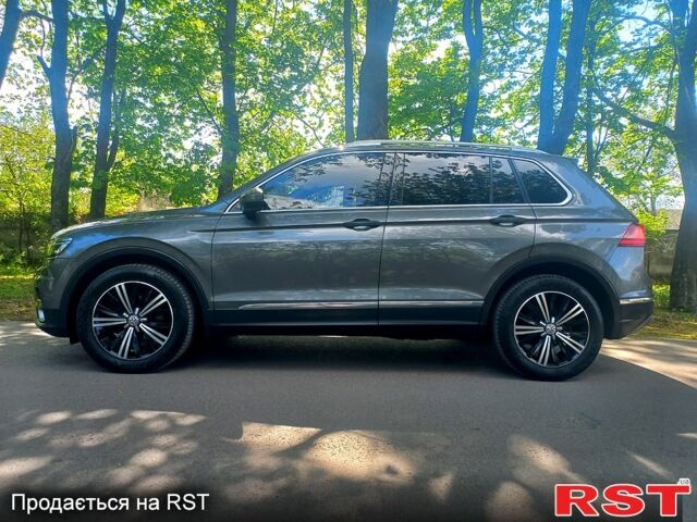 Фольксваген Тигуан, объемом двигателя 2 л и пробегом 220 тыс. км за 22000 $, фото 1 на Automoto.ua