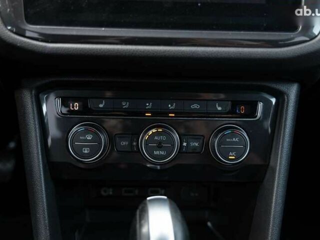 Фольксваген Тигуан, объемом двигателя 2 л и пробегом 200 тыс. км за 17000 $, фото 23 на Automoto.ua